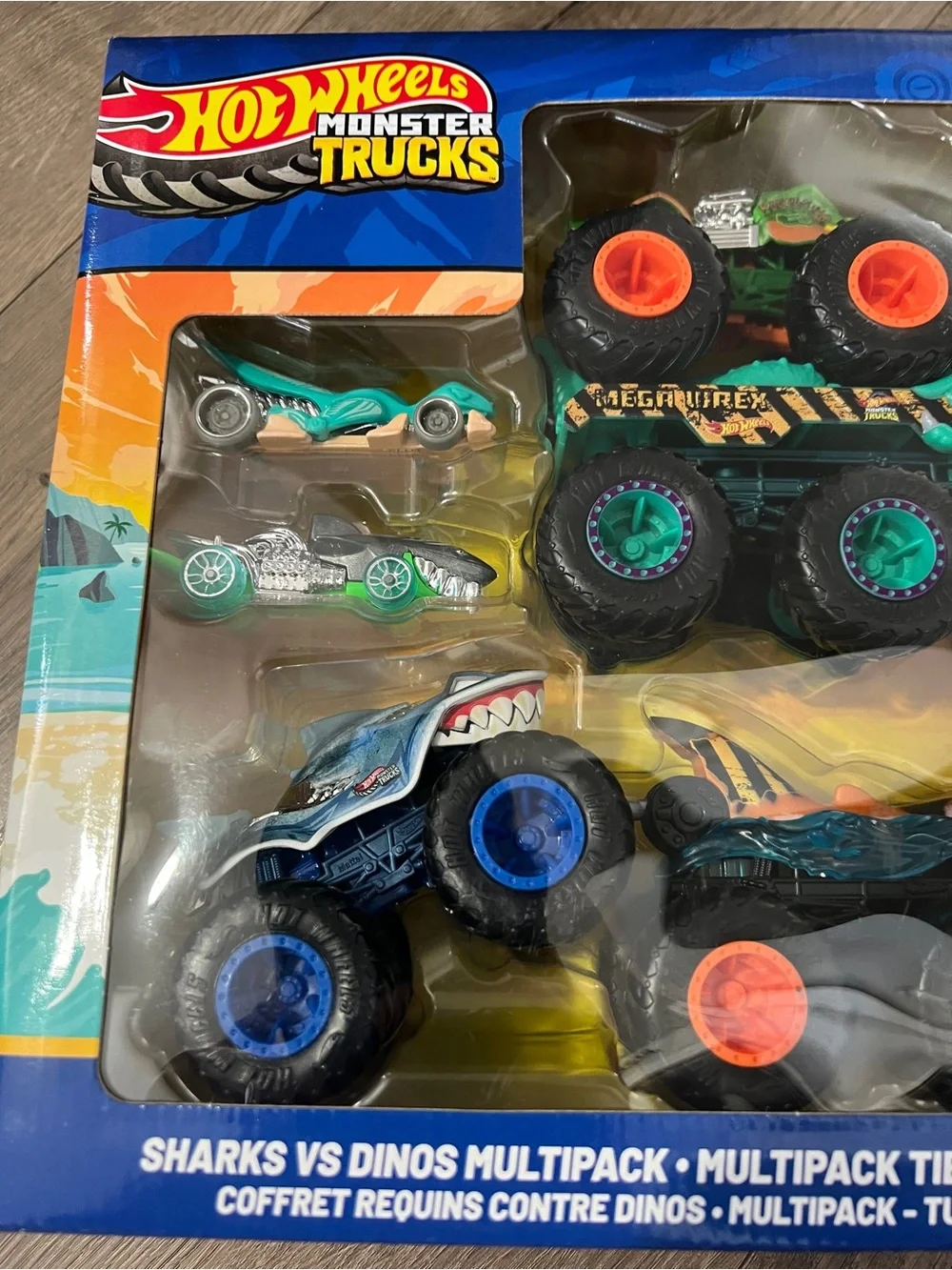Hot Wheels Monster Trucks Sharks VS Dinos Multipack New